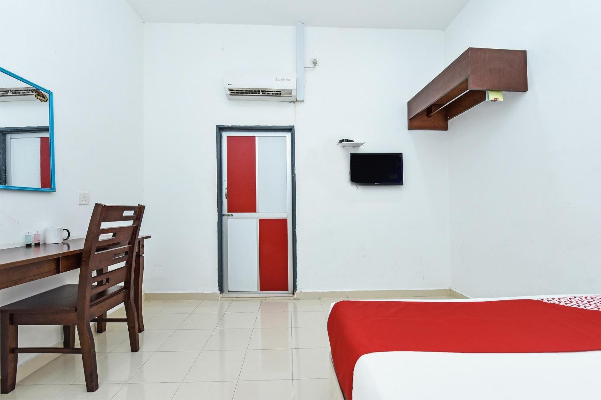 Oyo 275 Senyum Inn Pantai Cenang  Exterior foto