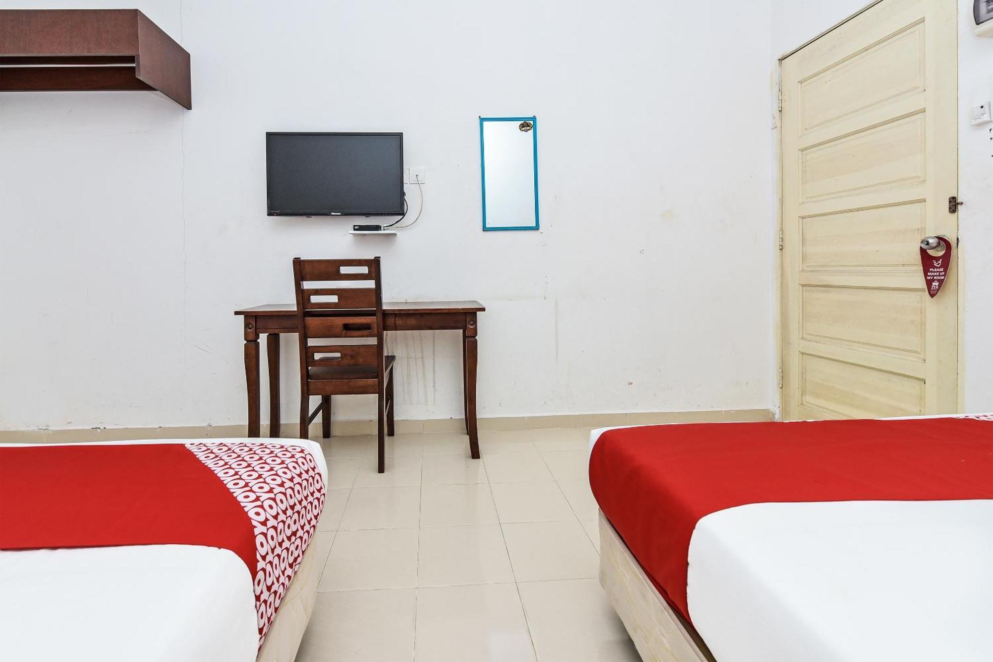 Oyo 275 Senyum Inn Pantai Cenang  Exterior foto