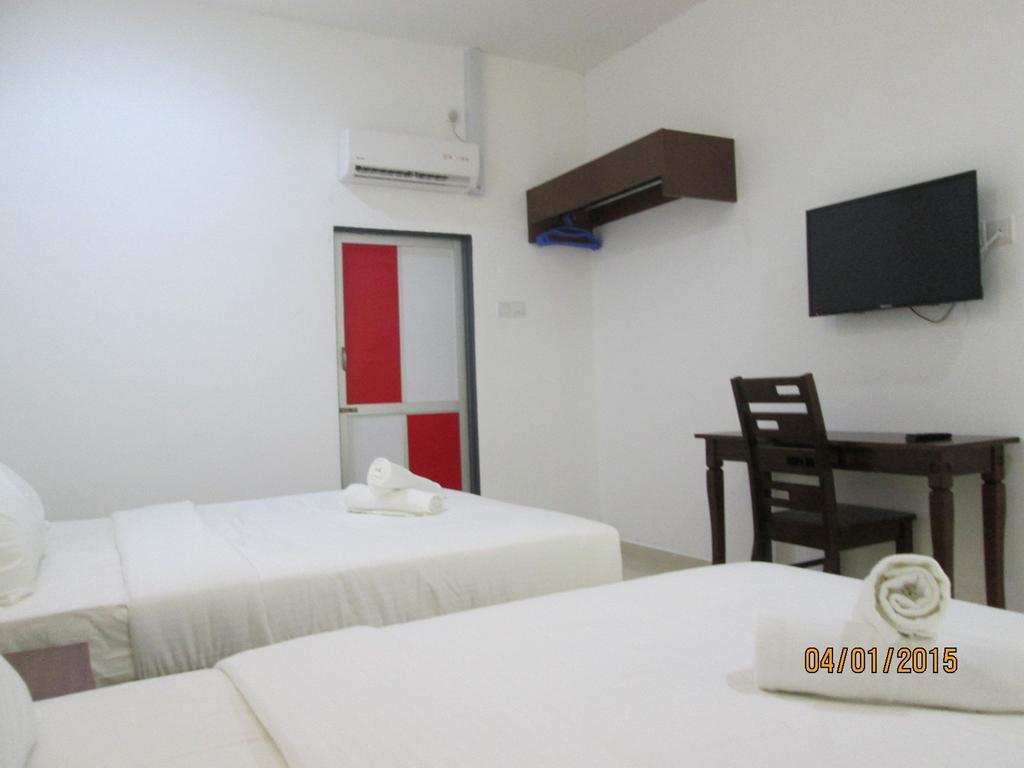 Oyo 275 Senyum Inn Pantai Cenang  Exterior foto