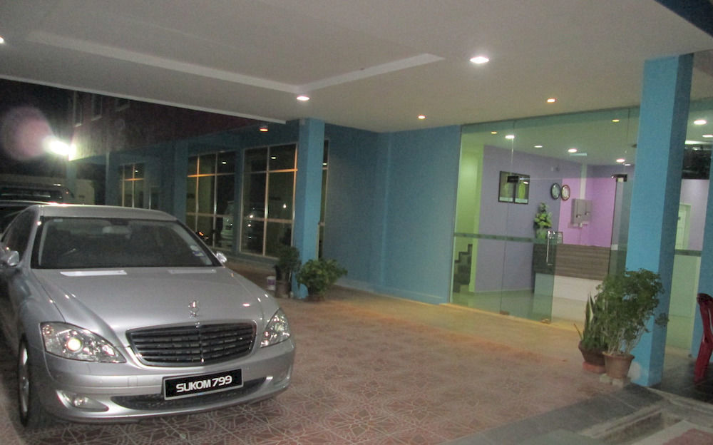 Oyo 275 Senyum Inn Pantai Cenang  Exterior foto